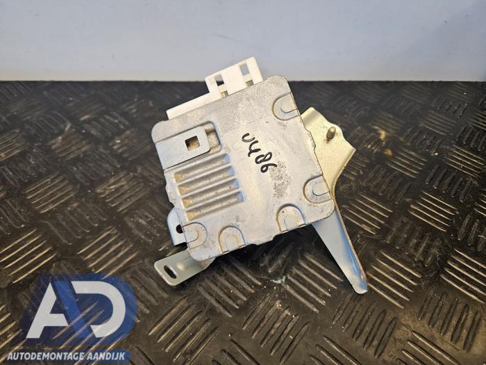 Used Power steering computer Toyota Yaris II (P9) 1.0 12V VVT-i Price € 79,99 Margin scheme offered by Autodemontage Aandijk
