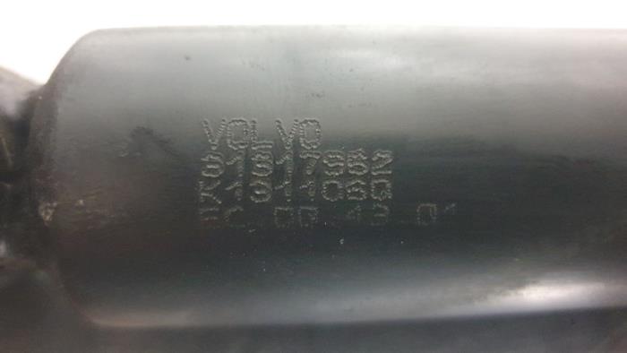 Amortiguador izquierda detrás de un Volvo V40 (MV) 1.6 D2 2014