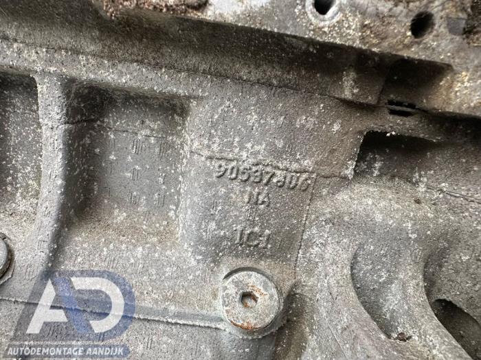 Used Engine crankcase Opel Vectra C Caravan 2.2 DIG 16V Price € 299,99 Margin scheme offered by Autodemontage Aandijk