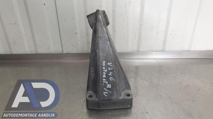 Used Engine mount Mercedes C (W203) 2.2 C-220 CDI 16V Price € 24,99 Margin scheme offered by Autodemontage Aandijk