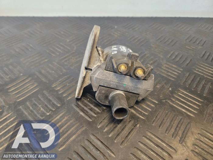 Gebrauchte Zündspule Mercedes 190 (W201) 1.8 E Preis € 24,99 Margenregelung angeboten von Autodemontage Aandijk