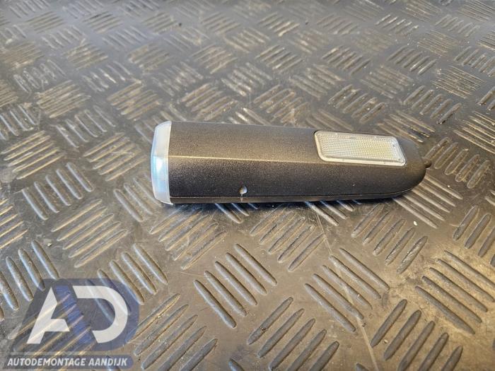Gebrauchte Lampe Citroen C5 III Tourer (RW) 1.6 HDi 16V 115 Preis € 24,99 Margenregelung angeboten von Autodemontage Aandijk