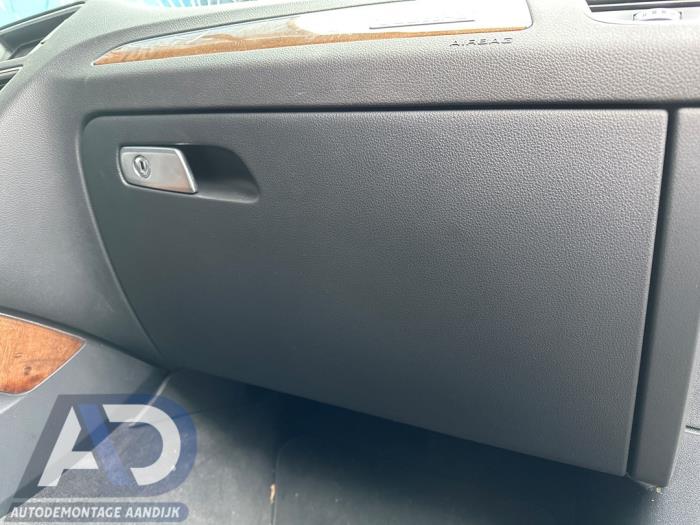 Begagnade Handskfack Audi Q5 (8RB) 3.0 TDI V6 24V Clean Diesel Quattro Pris € 49,99 Marginaltabell erbjuds av Autodemontage Aandijk