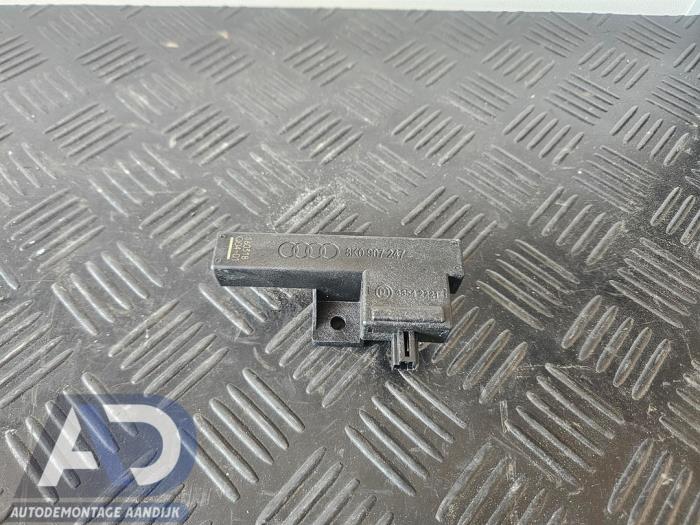 Używane Keyless Entry-Antena Audi Q5 (8RB) 3.0 TDI V6 24V Clean Diesel Quattro Cena € 8,99 Procedura marży oferowane przez Autodemontage Aandijk