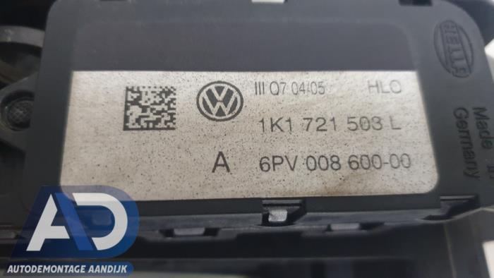 Gaspedalsensor från en Skoda Octavia Combi (1Z5) 1.6 FSI 16V 2006