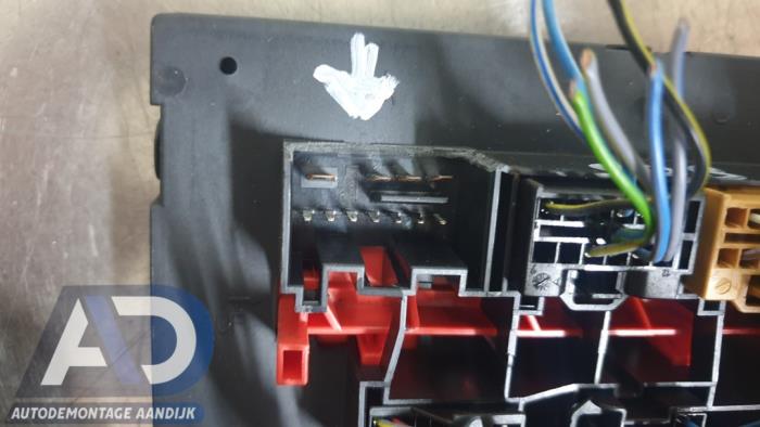 Body control computer from a Skoda Octavia Combi (1Z5) 1.6 FSI 16V 2006