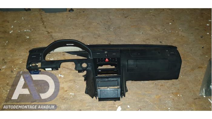 Używane Panel Mercedes C (W202) 3.6 C-36 AMG 24V Cena € 79,99 Procedura marży oferowane przez Autodemontage Aandijk