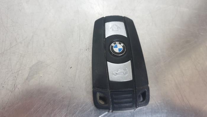 Schlüssel van een BMW 3 serie (E90) 320d 16V 2011