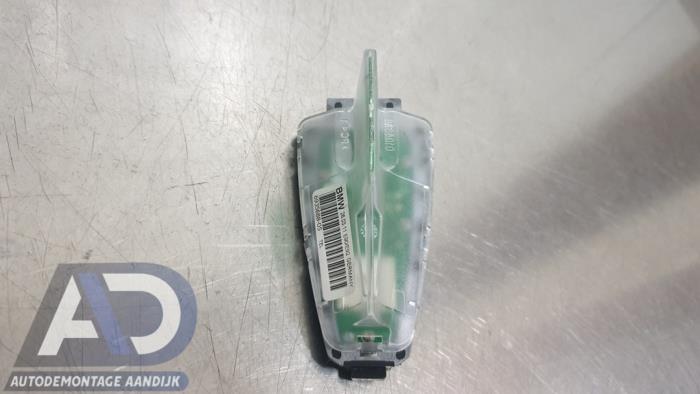 Używane Antena GPS BMW 3 serie (E90) 320d 16V Cena € 29,99 Procedura marży oferowane przez Autodemontage Aandijk