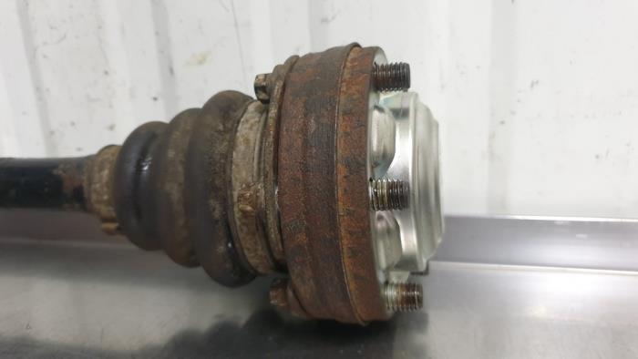 Drive shaft, rear left from a BMW 3 serie (E90) 320d 16V 2011
