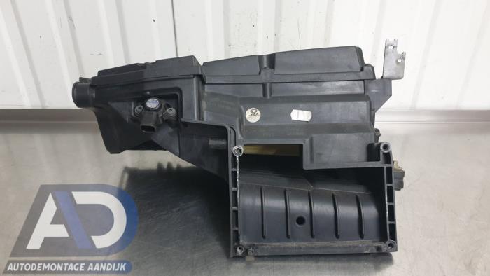 Begagnade Luftfilterhus Mercedes C Sportcoupé (C203) 1.8 C-180K 16V Pris € 49,99 Marginaltabell erbjuds av Autodemontage Aandijk