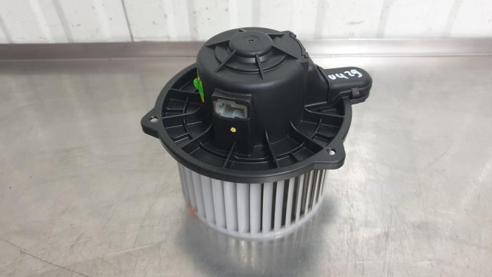 Motor de ventilador de calefactor de un Hyundai i10 (F5) 1.1i 12V 2012