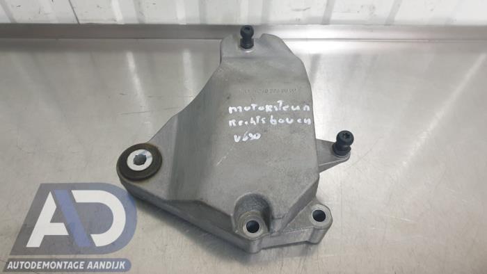 Used Engine mount Mercedes B (W246/W242) 1.6 B-180 BlueEFFICIENCY Turbo 16V Price € 34,99 Margin scheme offered by Autodemontage Aandijk