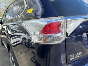 Usados Luz trasera izquierda Mitsubishi Outlander (GF/GG) 2.0 16V 4x2 Precio € 149,99 Norma de margen ofrecido por Autodemontage Aandijk