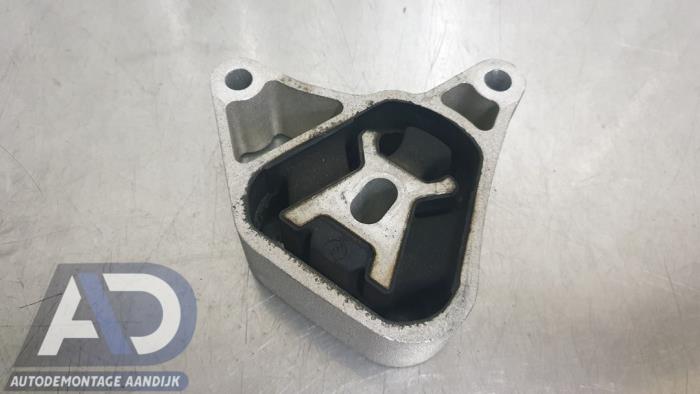Used Engine mount Mercedes B (W246/W242) 1.6 B-180 BlueEFFICIENCY Turbo 16V Price € 19,99 Margin scheme offered by Autodemontage Aandijk