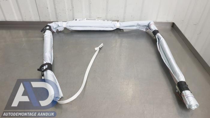 Używane Kurtyna prawa Peugeot 208 I (CA/CC/CK/CL) 1.2 12V e-THP PureTech 110 Cena € 49,99 Procedura marży oferowane przez Autodemontage Aandijk