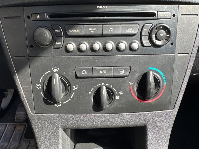 Heater control panel from a Citroën C4 Berline (LC) 1.6 16V VTi 120 2010
