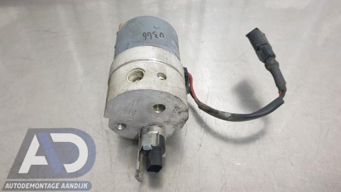 Begagnade ESP-pump Peugeot 607 (9D/U) 2.2 16V Pris € 49,99 Marginaltabell erbjuds av Autodemontage Aandijk