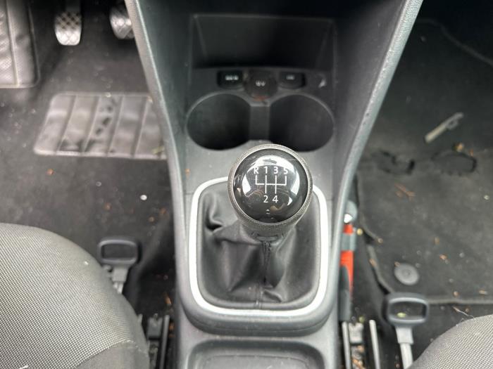 Gear stick from a Volkswagen Polo V (6R) 1.4 TDI 12V 90 2017