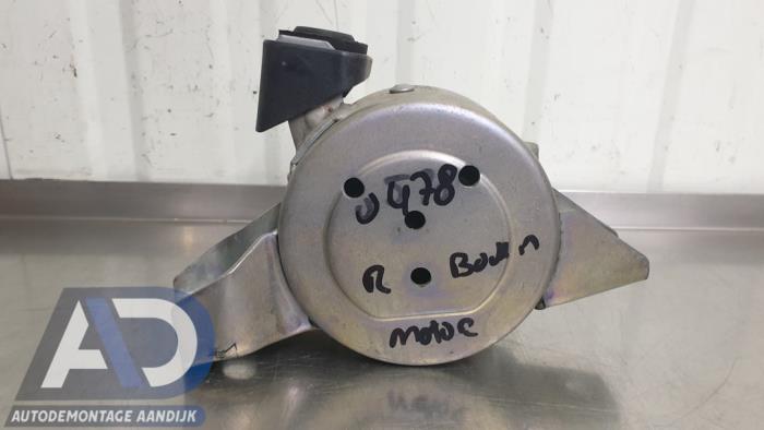 Engine mount from a Opel Corsa E 1.4 16V 2019