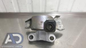 Engine mount from a Opel Corsa E 1.4 16V 2019