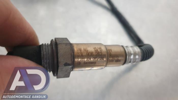 Lambda probe from a Volkswagen Touran (1T3) 2.0 TDI 16V 2015