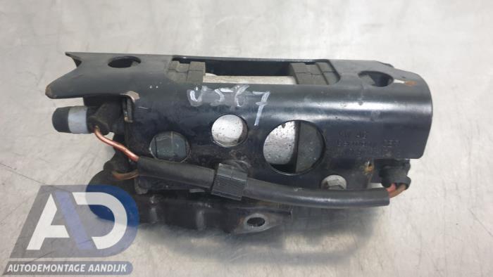 Usagé Pompe à carburant Volkswagen Touran (1T3) 2.0 TDI 16V Prix € 39,99 Règlement à la marge proposé par Autodemontage Aandijk