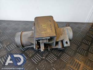 Begagnade Luftflödesmätare Peugeot 205 II (20A/C) 1.9 GTi Pris € 199,99 Marginaltabell erbjuds av Autodemontage Aandijk