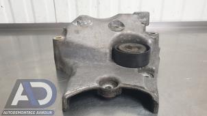Engine mount from a Opel Insignia 2.0 CDTI 16V 140 ecoFLEX 2015