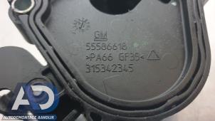 Öl Füllrohr van een Opel Insignia 2.0 CDTI 16V 140 ecoFLEX 2015