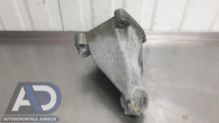 Used Engine mount Mercedes C Sportcoupé (C203) 1.8 C-180K 16V Price € 29,99 Margin scheme offered by Autodemontage Aandijk