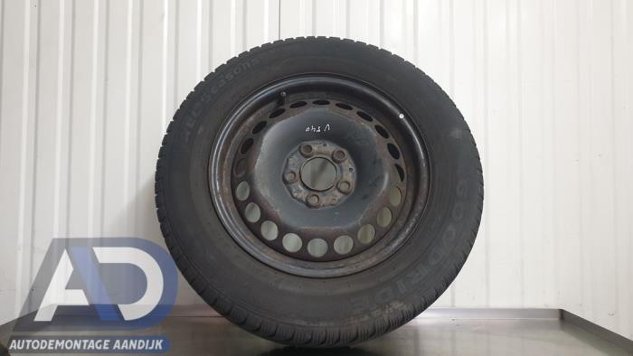 Używane Obrecz Mercedes A (W169) 1.5 A-150 5-Drs. Cena € 49,99 Procedura marży oferowane przez Autodemontage Aandijk