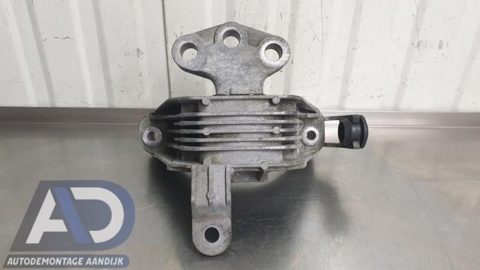 Used Engine mount Opel Astra J (PC6/PD6/PE6/PF6) 1.6 16V Ecotec Price € 24,99 Margin scheme offered by Autodemontage Aandijk