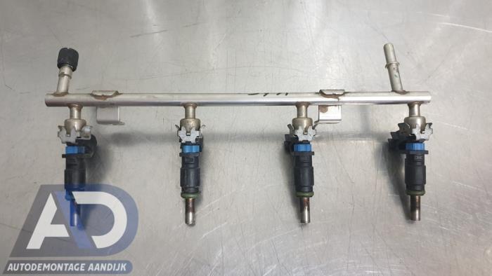 Usagé Système d'injection Opel Astra J (PC6/PD6/PE6/PF6) 1.6 16V Ecotec Prix € 49,99 Règlement à la marge proposé par Autodemontage Aandijk