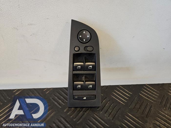 Usados Interruptor combinado de ventanillas BMW 3 serie Touring (E91) 330Xd 24V Precio € 29,99 Norma de margen ofrecido por Autodemontage Aandijk
