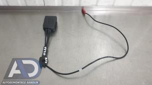 Begagnade Främre bältesspänne, höger Mercedes A (W169) 1.5 A-150 5-Drs. Pris € 24,99 Marginaltabell erbjuds av Autodemontage Aandijk