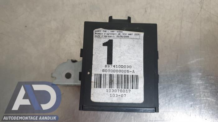 Używane Modul centralnego zamka Toyota Yaris II (P9) 1.3 16V VVT-i Cena € 19,99 Procedura marży oferowane przez Autodemontage Aandijk