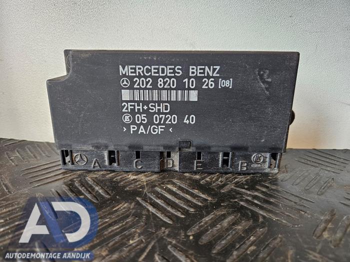 Używane Modul Comfort Mercedes C Combi (S202) 1.8 C180T 16V Cena € 39,99 Procedura marży oferowane przez Autodemontage Aandijk