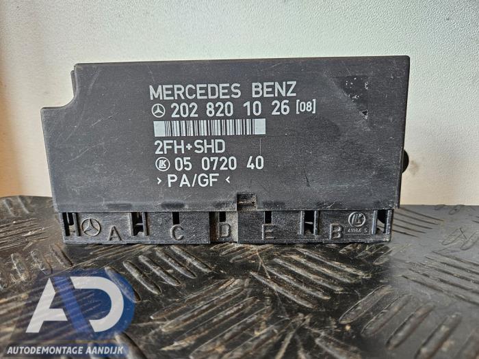 Używane Modul Comfort Mercedes C Combi (S202) 1.8 C180T 16V Cena € 39,99 Procedura marży oferowane przez Autodemontage Aandijk