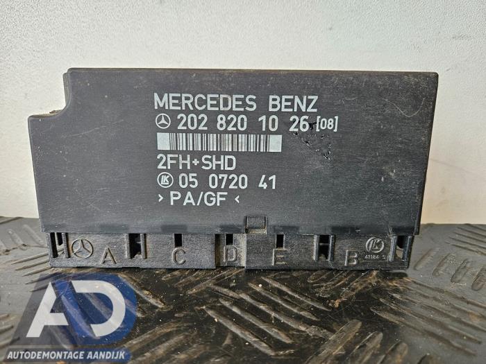 Używane Modul Comfort Mercedes C Combi (S202) 1.8 C180T 16V Cena € 39,99 Procedura marży oferowane przez Autodemontage Aandijk