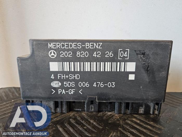 Używane Modul Comfort Mercedes C (W202) 1.8 C-180 16V Cena € 34,99 Procedura marży oferowane przez Autodemontage Aandijk