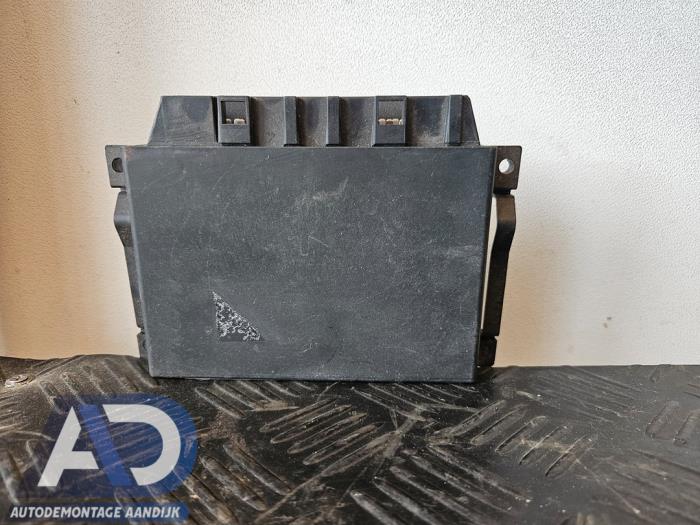 Begagnade PDC-modul Mercedes E (W210) 3.0 E-300D Turbo 24V Pris € 29,99 Marginaltabell erbjuds av Autodemontage Aandijk