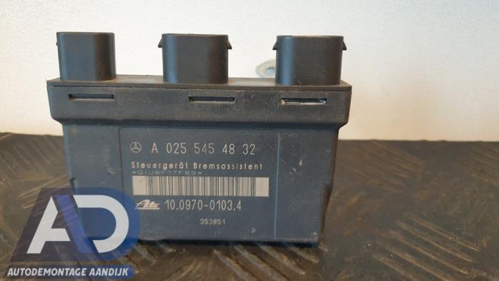 Begagnade ABS-dator Mercedes E Combi (S210) 2.2 E-200 CDI 16V Pris € 24,99 Marginaltabell erbjuds av Autodemontage Aandijk