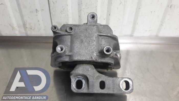 Used Engine mount Volkswagen Caddy III (2KA,2KH,2CA,2CH) 1.6 TDI 16V Price € 24,99 Margin scheme offered by Autodemontage Aandijk