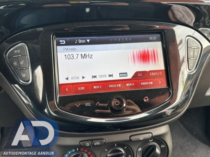 Używane Radio Opel Adam 1.2 16V Cena € 249,99 Procedura marży oferowane przez Autodemontage Aandijk