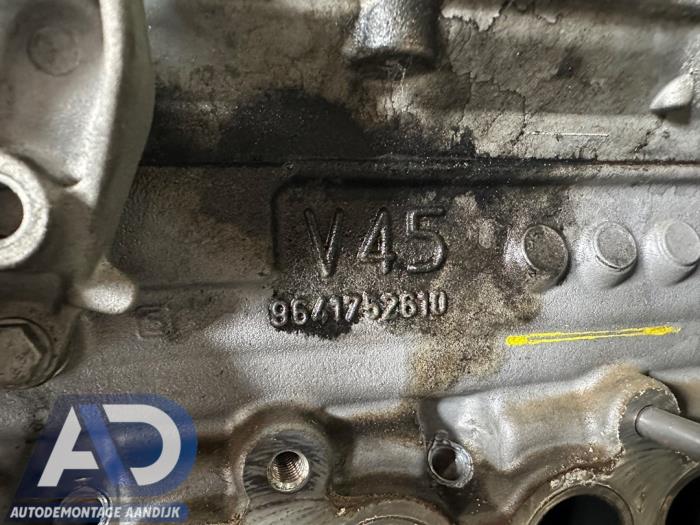 Usagé Culasse Ford S-Max (GBW) 2.0 TDCi 16V 140 Prix € 249,99 Règlement à la marge proposé par Autodemontage Aandijk