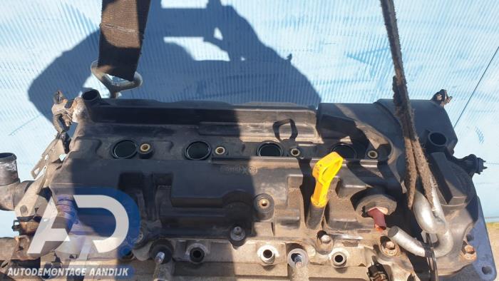 Ventildeckel van een Suzuki Swift (ZA/ZC/ZD) 1.2 16V 2012