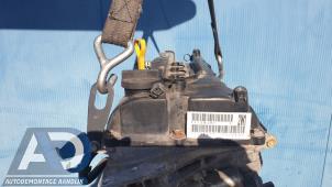 Ventildeckel van een Suzuki Swift (ZA/ZC/ZD) 1.2 16V 2012