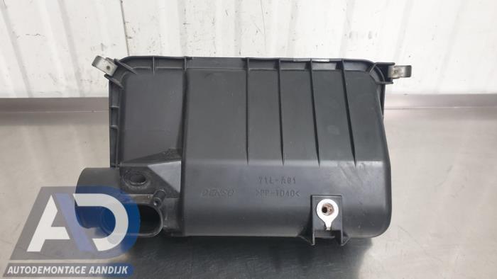 Begagnade Luftfilterhus Suzuki Swift (ZA/ZC/ZD) 1.2 16V Pris € 49,99 Marginaltabell erbjuds av Autodemontage Aandijk