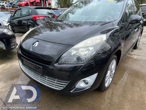 Usagé Partie avant complète Renault Grand Scénic III (JZ) 1.4 16V TCe 130 Prix € 1.249,99 Règlement à la marge proposé par Autodemontage Aandijk